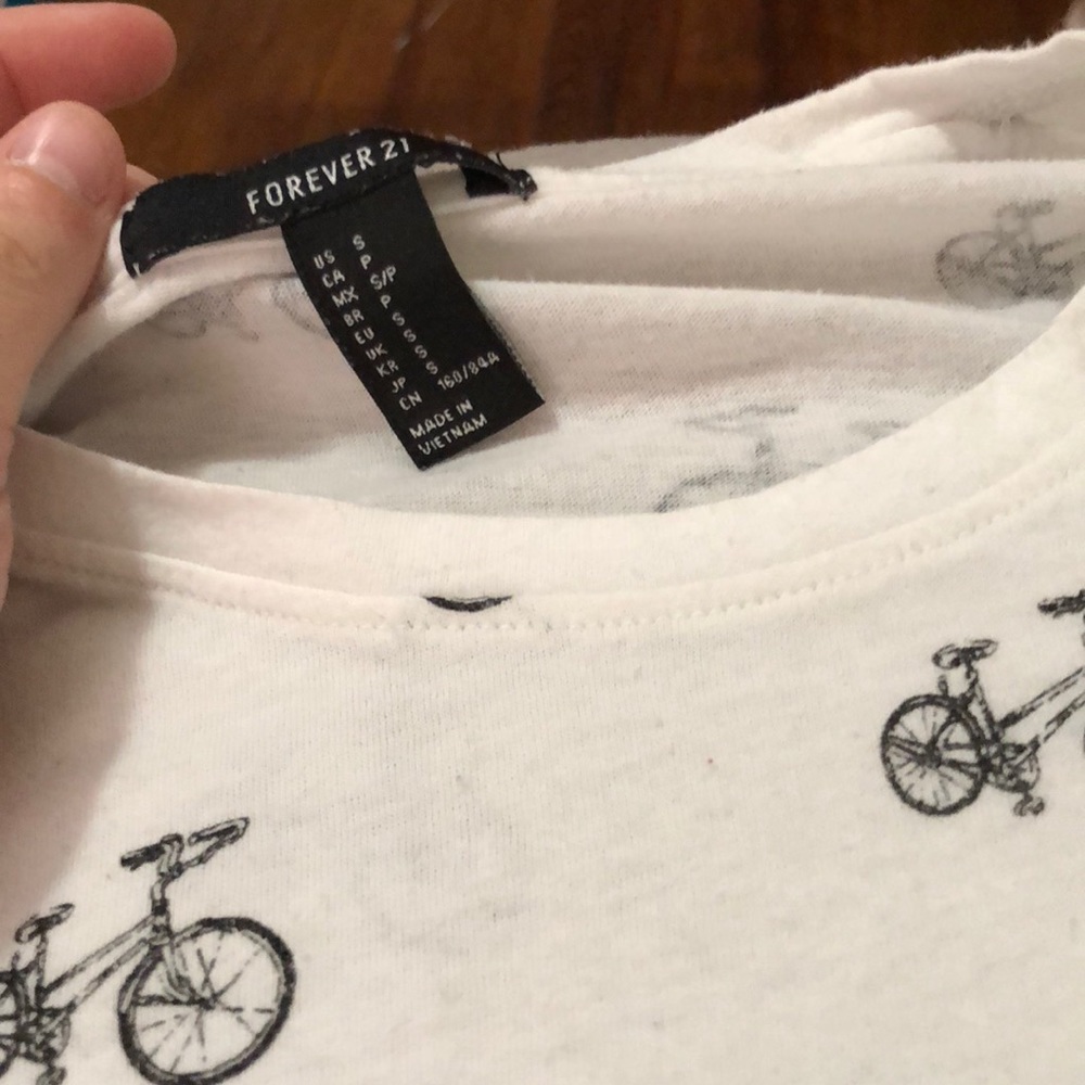 t-shirt - Picture 2 of 4